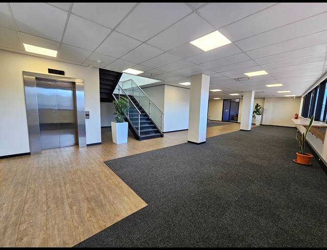 6,939M² WAREHOUSE TO LET IN NORTH RIDING